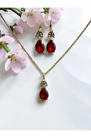 Kristal Taşlı Su Damlası Sallantılı Küpe ve Kolye Seti