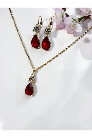 Kristal Taşlı Su Damlası Sallantılı Küpe ve Kolye Seti