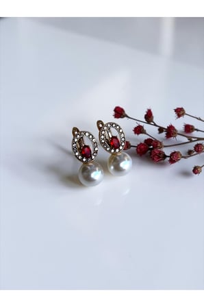 Zirkon Taşlı Oval Tasarım İnci Küpe