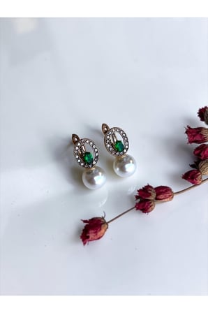 Zirkon Taşlı Oval Tasarım İnci Küpe