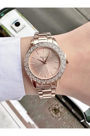 Kadın Rose Gold Taşlı Işıltılı Kadran - Çevresi Taş Süslemeli, Metal Kordonlu Zarif Kol Saati