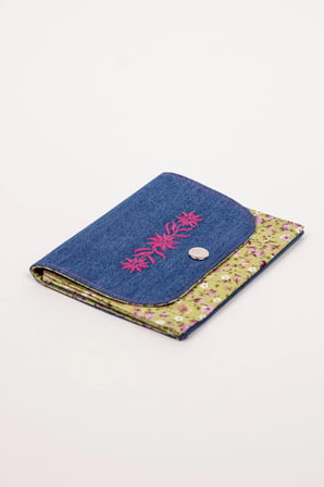 Kadın Cüzdanı Denim Kumaş Çiçek Nakışlı Çift Bölmeli 13x11 cm