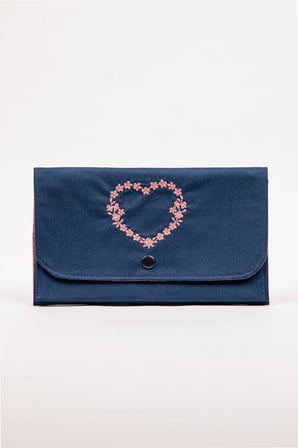 Kadın Cüzdan Nakışlı Kumaş Çıtçıtlı İki Bölmeli 22x13 cm