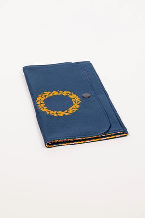 Kadın Cüzdan Nakışlı Kumaş Çıtçıtlı İki Bölmeli 22x13 cm