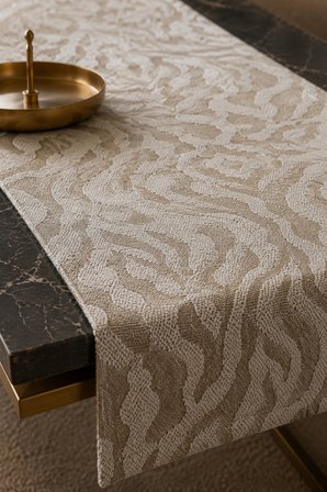 Fuly Consept Ekru ve Gold Dokulu 2’li Kırlent Kılıfı 43x43 ve Runner 30x120 Set