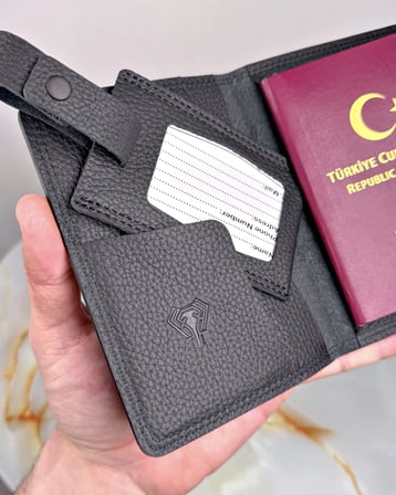 Pasaport Kabı ve Valiz Etiketi Hakiki Deri 2038 – Siyah