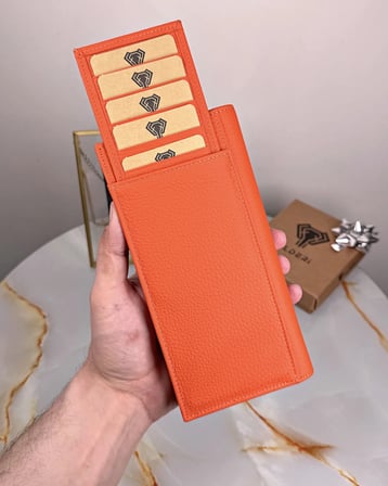 Telefon Bölmeli Kadın Cüzdan – Turuncu Renk, Mıknatıslı Hakiki Deri | 2047