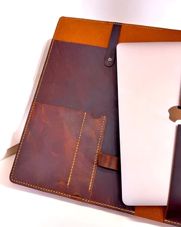Deri Organizer – Laptop Bölmeli El Dikişi Fındık Hakiki Deri | 2075