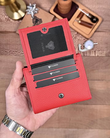 Fonksiyonel Küçük Kadın Cüzdanı – Hakiki Deri Kırmızı | 2150