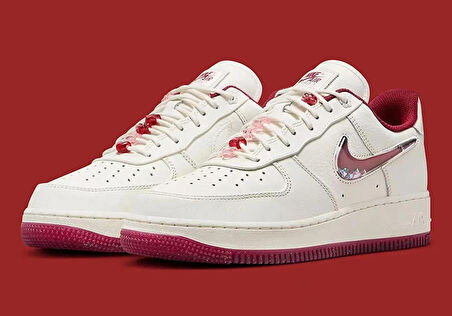 Nike Air Force 1 Low Valentine’s Day 2024 Özel Seri Kadın Sneaker