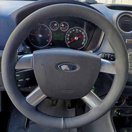 DİKİŞLİ DİREKSİYON KILIFI FÜME RENK DERİ SİYAH DİKİŞLİ F ORD CONNECT İÇİN