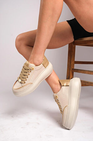 Modaya Uygun Kadın Beyaz Altın Detaylı ve Kalın Tabanlı Spor Ayakkabı 2025 Koleksiyonu GOLD BEJ / 40