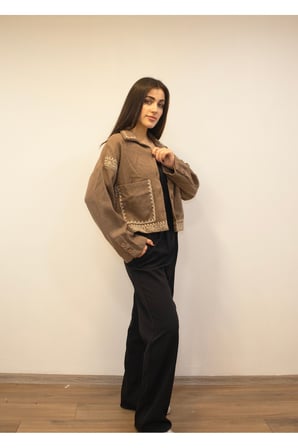 Kadın Bej Etnik İşlemeli Dokum Crop Ceket New-010