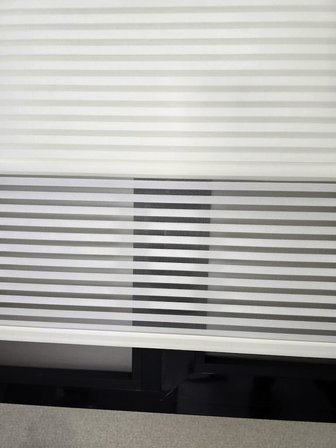 İnce Zebra Çizgili Çift Mekanizmalı Tül ve Stor perde TS2025