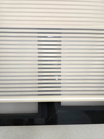 İnce Zebra Çizgili Çift Mekanizmalı Tül ve Stor perde TS2025