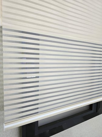 İnce Zebra Çizgili Çift Mekanizmalı Tül ve Stor perde TS2025