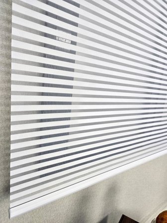 İnce Zebra Çizgili Tül ve Işık Geçirmez Blackout Stor perde TS2025BL