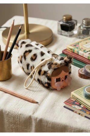 Renkli Peluş Kalem Kutusu, Çocuklar İçin Eğlenceli ve Şık Tasarım