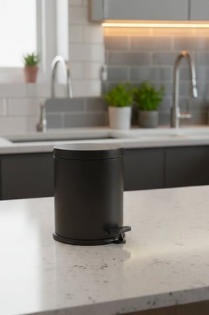 3 Litre Siyah Çöp Kovası Tuvalet Banyo Balkon Mutfak Pedallı Kovalı Çöp Kov