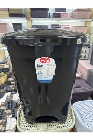50 Lt Slim Pedallı Plastik Çöp Kovası Siyah Kapaklı 65X35X43 CM