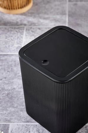Kare Çöp Kovası Plastik 5 Litre Click Kapak