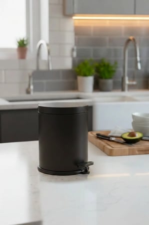 3 Litre Siyah Çöp Kovası Tuvalet Banyo Balkon Mutfak Pedallı Kovalı Çöp Kov