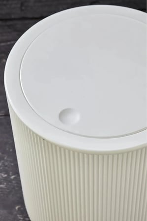 6,5 Lt Yuvarlak Çizgi Model Banyo Mutfak Çöp Kovası Beyaz
