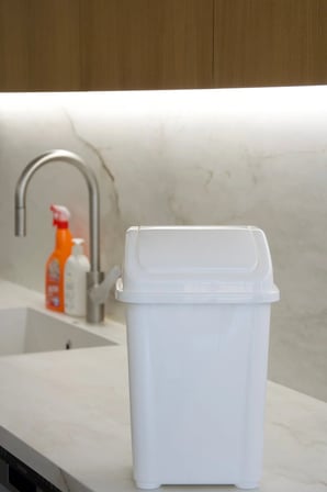 Kapaklı Çöp Kovası 10 Lt Fantazi 2 No Çöp Kovası 10 Litre Çöp Kovası 10lt