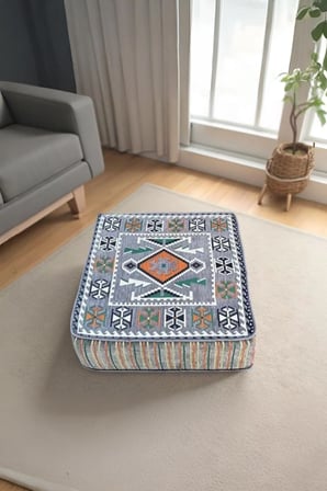 Şark Köşesi Halı Kumaşlı Orta Sehpa 60x60 cm 20 CM Yükseklikli