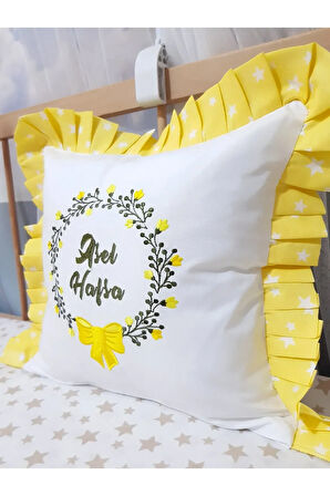 Fırfırlı Kırlent Bebek İsimli 40x40 cm Nakışlı Takı Yastığı İçi Dolgulu C21