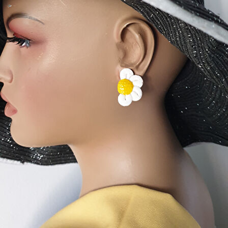 Yarım Papatyalı Küpe