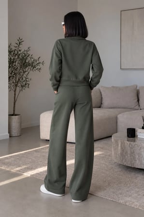 Kadın Nakışlı Sweatshirt ve Geniş Paça Pantolon İkili Takım