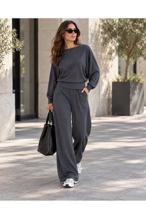 Kadın Oversize Yarasa Kol Bluz ve Bol Paça Pantolon İkili Takım