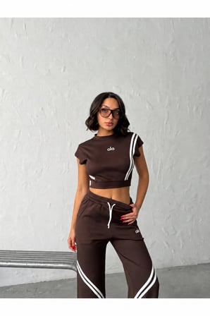 Kadın Şerit Detaylı Crop Top ve Yüksek Bel Bol Paça Pantolon İkili Takım