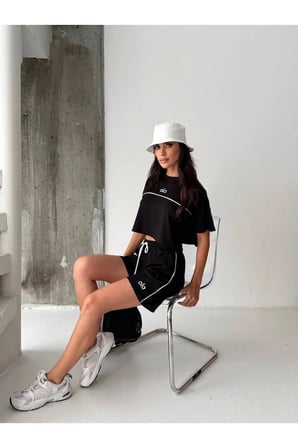 Kadın Oversize Tişört ve Beli Lastikli Şort İkili Takım