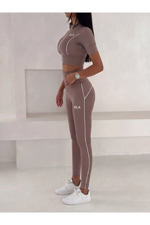 Kadın Fermuarlı Crop Top ve Yüksek Bel Tayt Spor Takım
