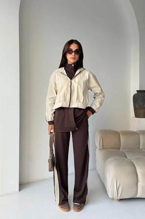 Kadın Kapüşonlu Uzun Ceket Crop Ceket ve Şeritli Bol Paça Pantolon 3'lü Takım
