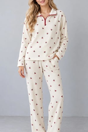 Kadın Krem Waffle Kiraz Desenli Yarım Fermuarlı Dik Yaka Uzun Kollu Pijama Takımı
