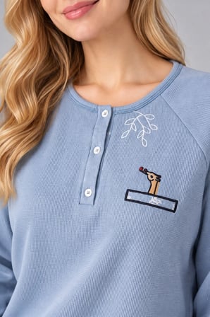Kadın Mavi Waffle Patlı Reglan Kollu Nakış Detaylı Düğmeli Uzun Kollu Pijama Takımı