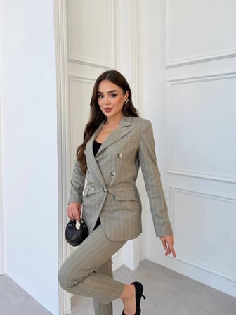 Kadın Çizgili Çift Sıra Düğmeli Kruvaze Blazer Ceket ve Dar Paça Pantolon Takım Elbise