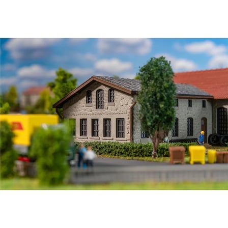 Faller 212106, 1/160 Atölyeside olan Çift Hatlı Lokomotif Evi Plastik Maketi