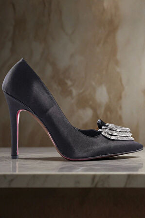 Stil Modern Kadın Kalp Tokalı Stiletto Topuklu Ayakkabı Özel Tasarım Gündüz Gece Abiye Ayakkabı