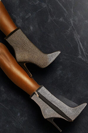 Kadın Taş İşlemeli İnce Topuklu Sivri Burun Bilek Boy Şık Günlük ve Gece Kullanım Bot