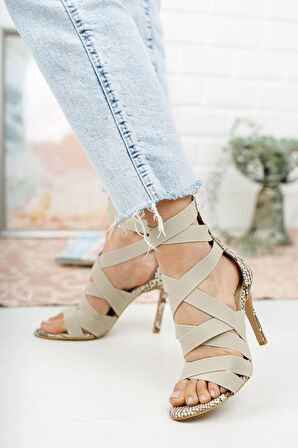 Kadın Çapraz Elastik Bantlı Stiletto Topuklu Arka Fermuarlı Ayakkabı Sandalet Modeli