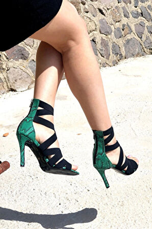 Kadın Çapraz Elastik Bantlı Stiletto Topuklu Arka Fermuarlı Ayakkabı Sandalet Modeli