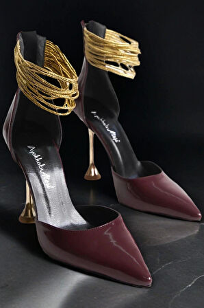 Kadın Altın Bileklikli Çan Topuklu Ayakkabı Sivri Burun Şık Model