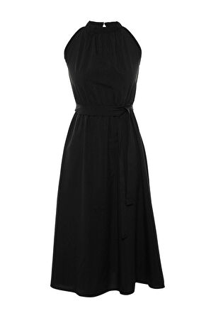 Kadın Moda Şık Midi Boy Halter Yaka Regular Kuşaklı A Kesim Viskon Dokuma Elbise
