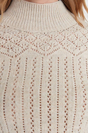 Kadın Moda Şık Regular Dik Yaka Uzun Kol Ajurlu Delikli Dik Yaka Triko Kazak