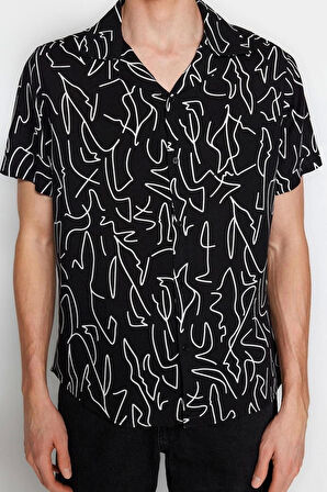Erkek Moda Kısa Kol Dokuma Siyah Regular Fit Apaş Yaka Kısa Kol Dökümlü Geometrik Yazlık Gömlek