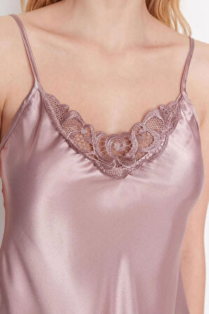 Kadın Polyester V Yaka Askılı Kol Saten Dantel Detaylı Atlet-Şort Dokuma Pijama Takımı